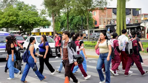El 91,5 % de los emprendedores en Ecuador inicia un negocio por necesidad, según estudio