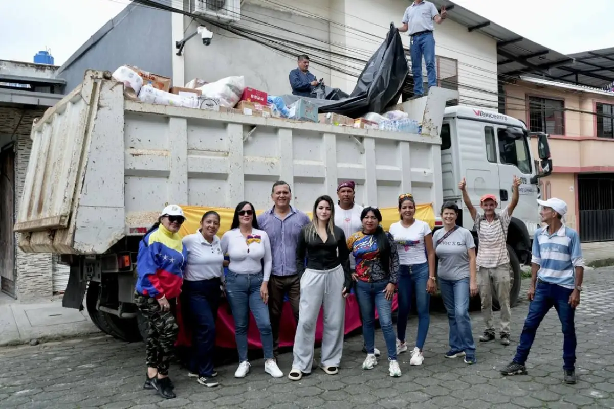 La ayuda humanitaria recolectada en Santo Domingo., Cortesía