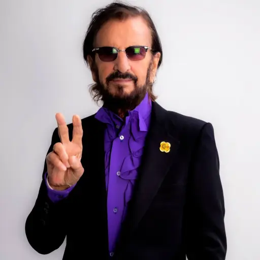 “No tengan miedo de seguir sus sueños”: Ringo Starr celebra sus 86 años con un doctorado honoris causa 