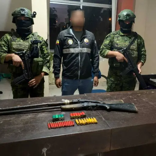 Decomisan municiones y armas artesanales en operativo en La Maná  