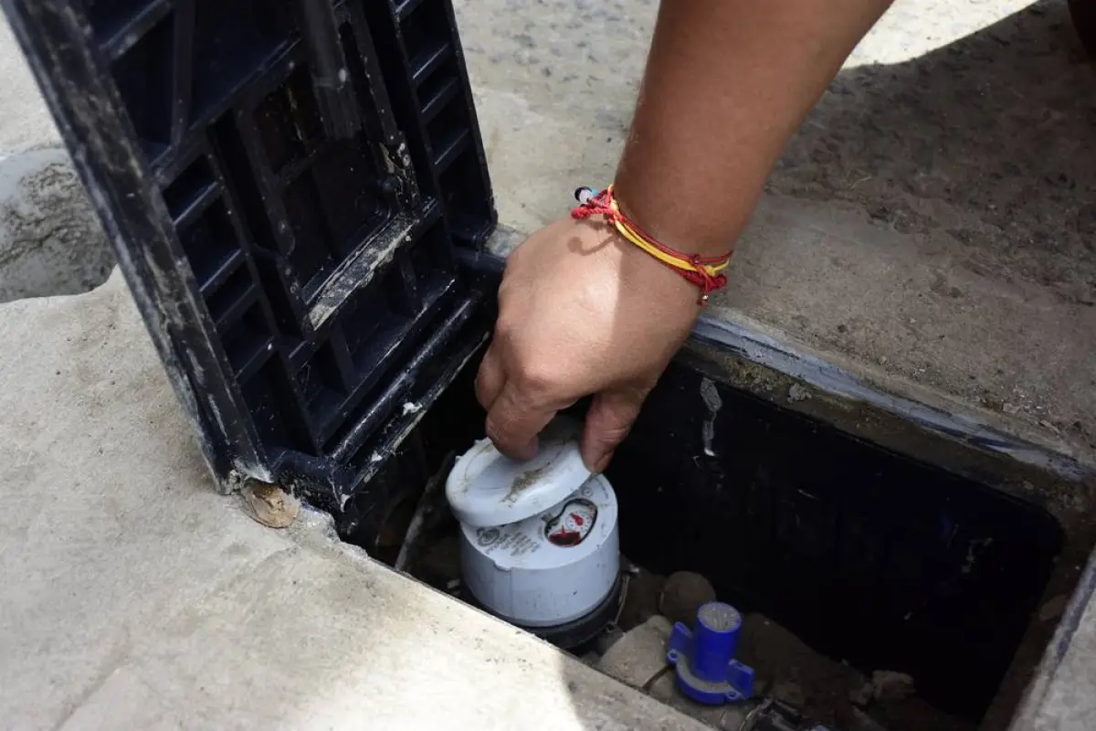 En la parroquia San Plácido desde hace dos meses se realiza la instalación de medidores de agua. 