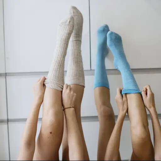 El accesorio que se volvió viral: Cómo las medias de compresión conquistan el deporte y la moda