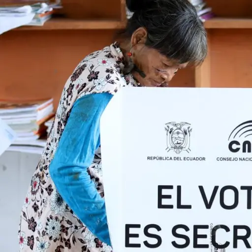 El CNE fija límite del gasto electoral para seccionales y elección del CPCCS