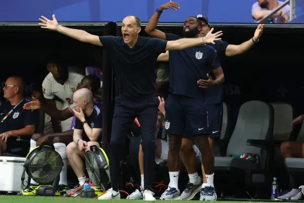 Thomas Tuchel, entrenador de Inglaterra, reacciona durante el partido de cuartos de final de la Copa Mundial de la FIFA 2026 entre Noruega e Inglaterra. ,RICHARD PELHAM / GETTY IMAGES NORTH AMERICA / GETTY IMAGES VIA AFP