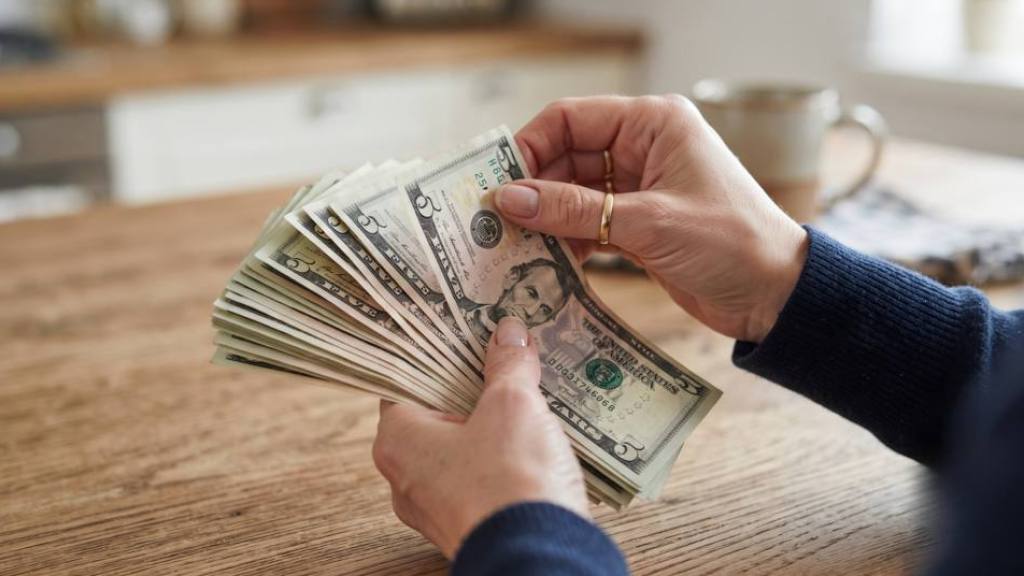 Bono 1.000 Días en Ecuador: Guía completa sobre montos, requisitos y procesos de pago