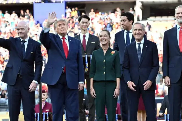 Donald Trump e Infantino fueron abucheados en la final que coronó a España en el Mundial.