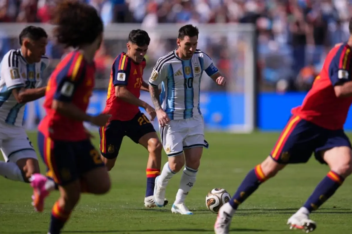 EN VIVO: Argentina y España van al alargue tras un 0-0 marcado por presión y atajadas.