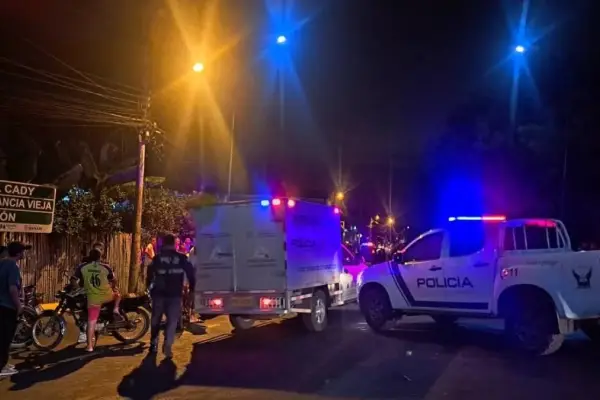 Ataque armado en coliseo de ecuavoley deja dos muertos y un herido en Portoviejo.