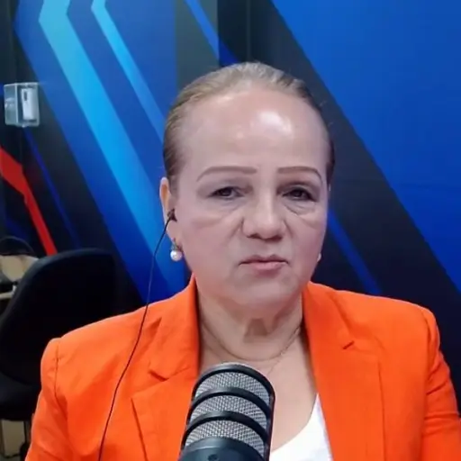 Fressia Villacreses, precandidata a la Alcaldía de Portoviejo propone soluciones para agua, seguridad y movilidad