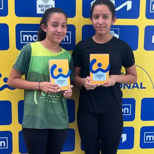 Las manabitas María Victoria y María Eduarda Berrezueta ganaron el título nacional de pádel