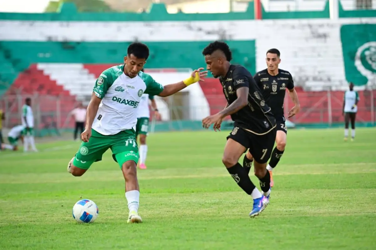 Liga de Portoviejo empató con 9 de Octubre el último sábado en el Reales Tamarindos