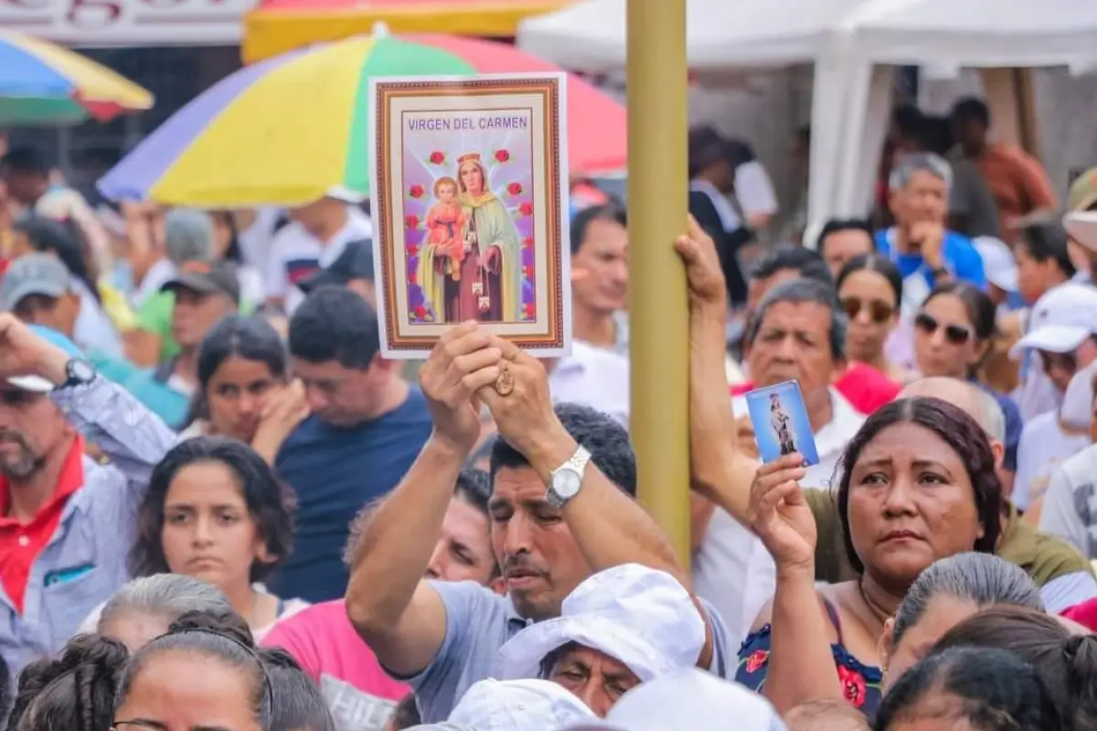 Cada año decenas de devotos participan de los actos religiosos en honor a la Virgen del Carmen., El Diario
