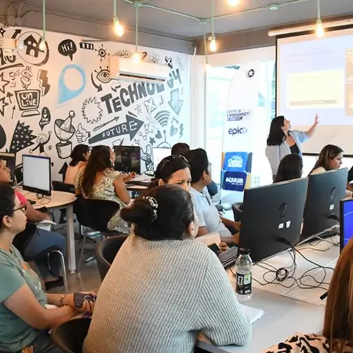 Guayaquil desarrollará jornadas sobre inteligencia artificial, análisis de datos y robótica