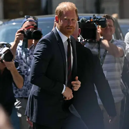 El príncipe Enrique y Elton John pierden el juicio contra el Daily Mail