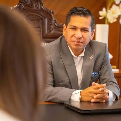 Fiscalía solicita prisión preventiva para alcalde de Machala y su esposa por presunto enriquecimiento ilícito