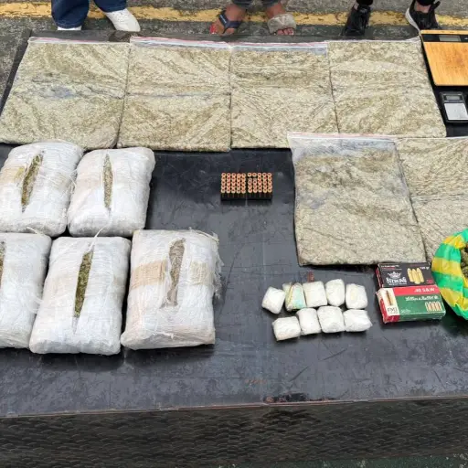 Santo Domingo: operativo policial deja un menor aislado y siete kilos de marihuana decomisados