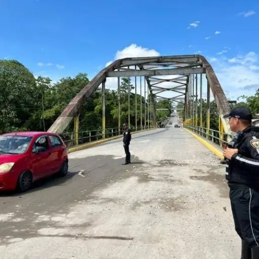 Concejo de Santo Domingo aprobó gestiones para intervenir el puente Jaime Roldós Aguilera en Valle Hermoso