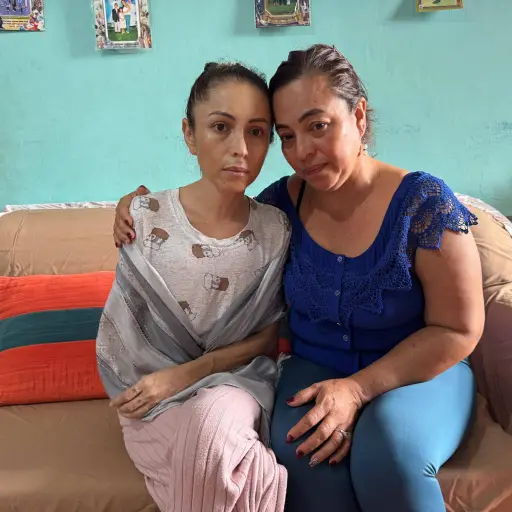“Quiero vivir por mi hija”: la lucha de Andrea Basurto contra un agresivo cáncer que cambió su vida