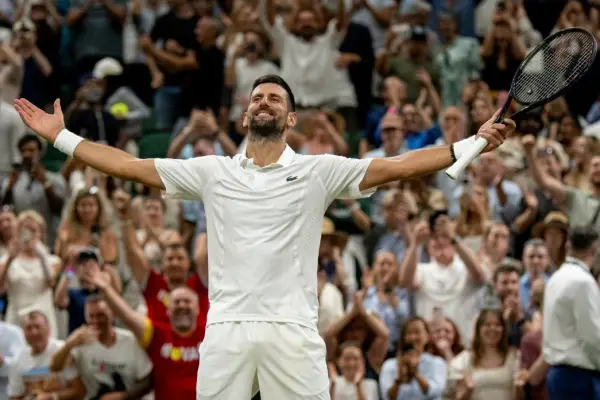 El serbio Novak Djokovic se medirá a Sinner en semifinales
