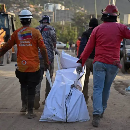  Ascienden a más de 3.680 los fallecidos por los terremotos en Venezuela
