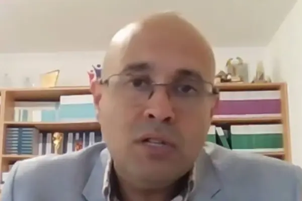 El analista Pablo Dávila plantea tipificar la colusión en contratación pública como delito.