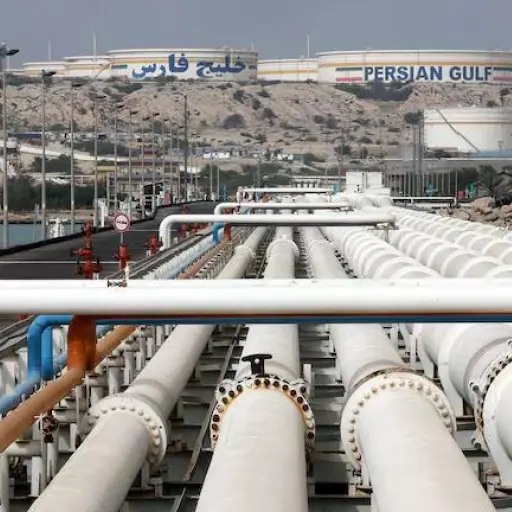 EE. UU. revoca autorización para ventas de petróleo iraní tras tensión en el estrecho de Ormuz