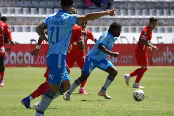 El encuentro entre Liga de Quito y Macará, por la Liga Ecuabet, se desarrolló en el estadio Bellavista de la ciudad de Ambato. ,Foto: Apifoto