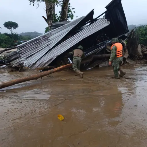 Gobierno anuncia viviendas para damnificados y refuerza la atención por el aluvión en Zamora Chinchipe