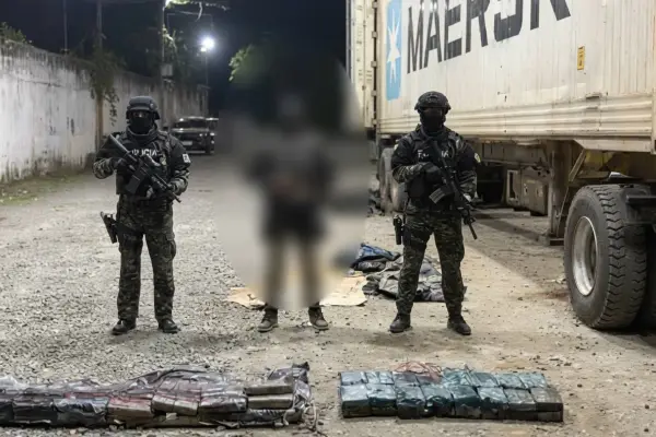 La droga estaba camuflada en el piso de un contenedor que tenía como destino China y que saldría desde Guayaquil. ,Foto: Policía Nacional