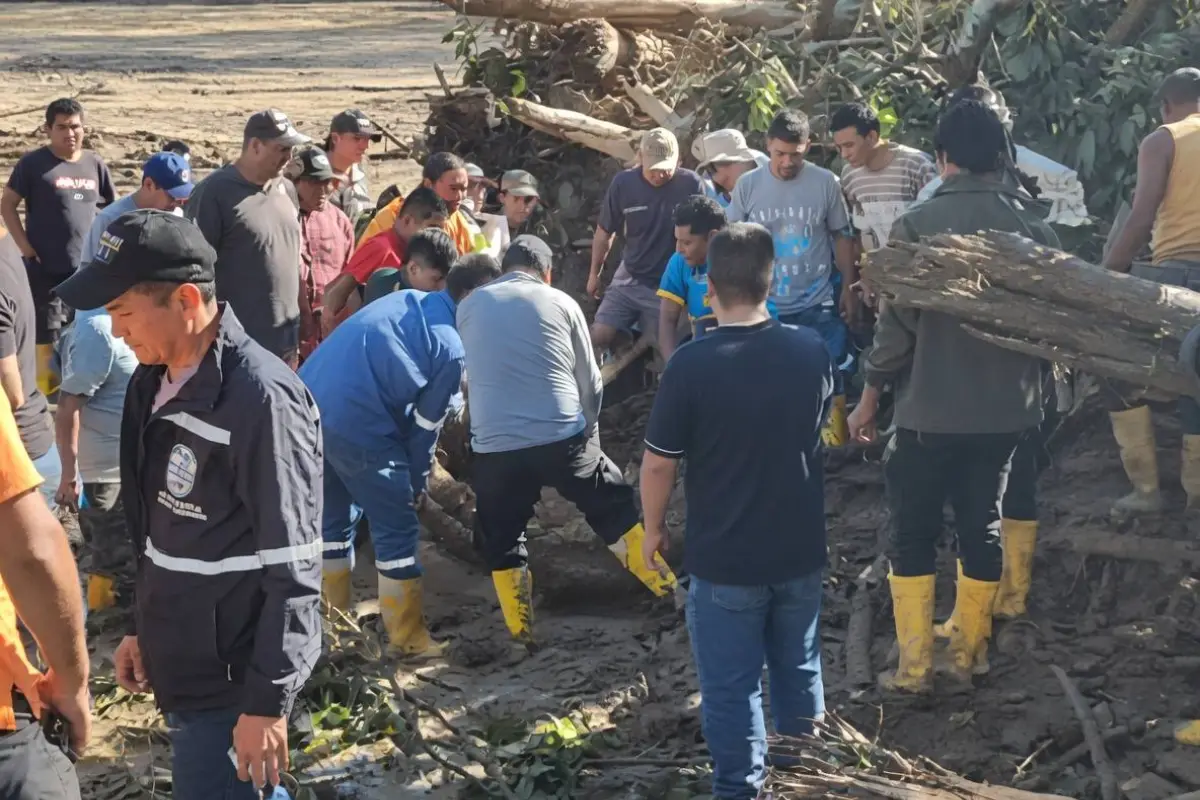 Quienes participan en las tareas de localización de la gobernadora, ha hallado varios cadáveres., Foto: Cortesía