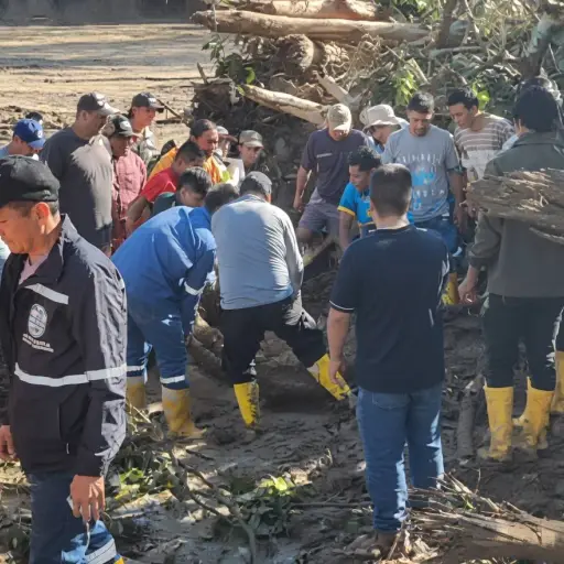 Continúa la búsqueda de Ivonne Panchi, gobernadora de Zamora Chinchipe, tras el aluvión en Guadalupe