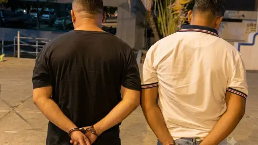 Portoviejo: En El Florón 5 la Policía detuvo a dos hombres por porte ilegal de arma de fuego