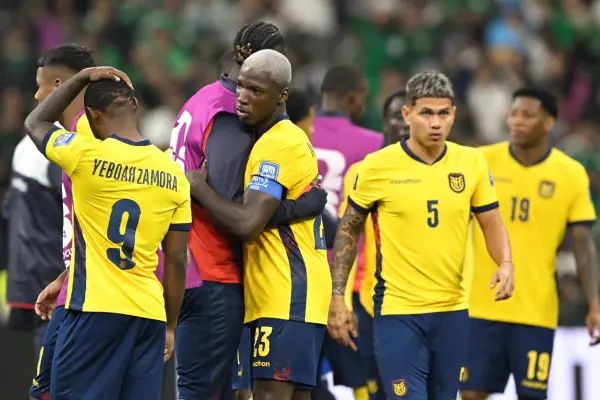 Jugadores de Ecuador tras la eliminación del Mundial