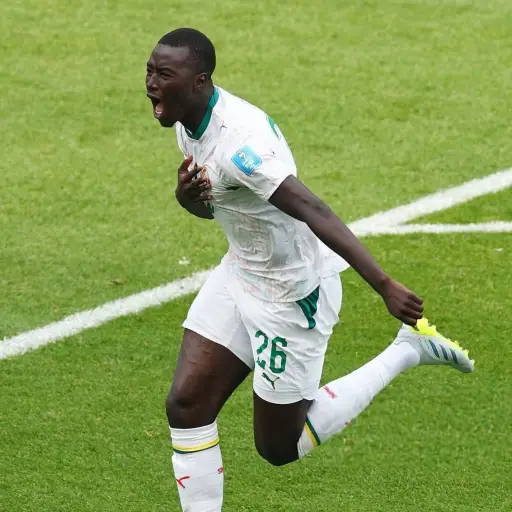 Pape Gueye anuncia su retiro temporal de la selección de Senegal por diferencias con el entrenador