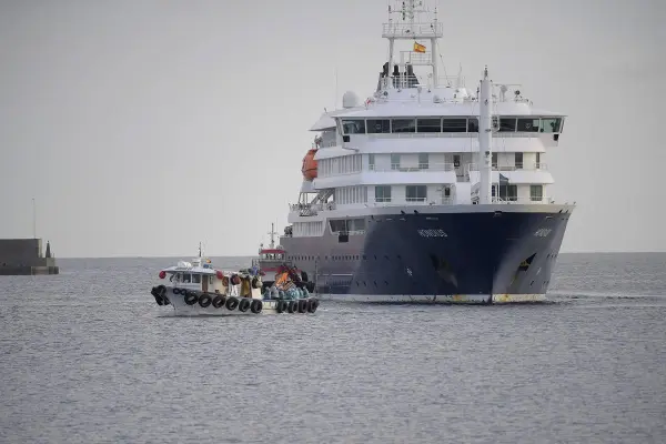 Vista del crucero de bandera holandesa MV Hondius, afectado por un brote de hantavirus en mayo pasado. 