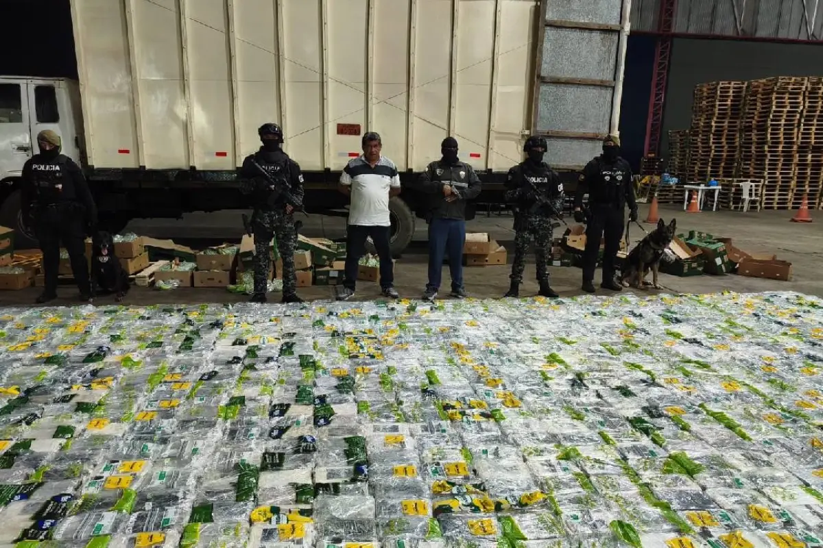 La droga estaba camuflada en más de mil paquetes que originalmennte conteníann fruta de exportación., Foto: X John Reimberg