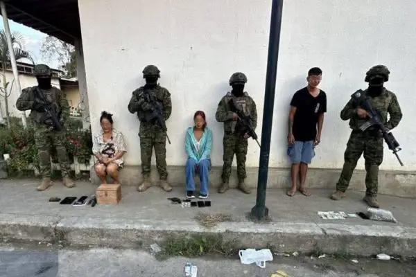 Los detenidos junto a las evidencias quedaron a órdenes de las autoridades judiciales. ,Cortesía