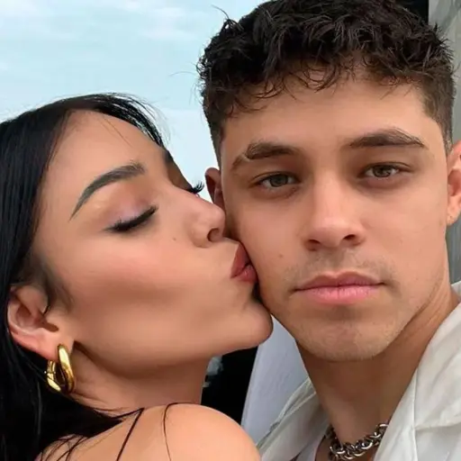 ¿Se casa? Danna responde por primera vez a los rumores de boda con Alex Hoyer