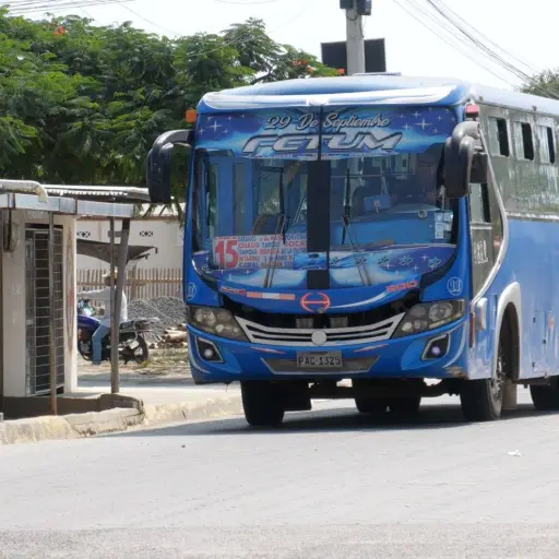 Línea 15 reanuda servicio a San Juan de Manta, pero advierte suspensión por competencia desleal de “taxis-ruta”