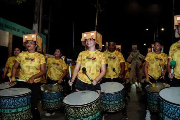 Una de las presentaciones durante el pregón cultural en Chone ,César Vélez