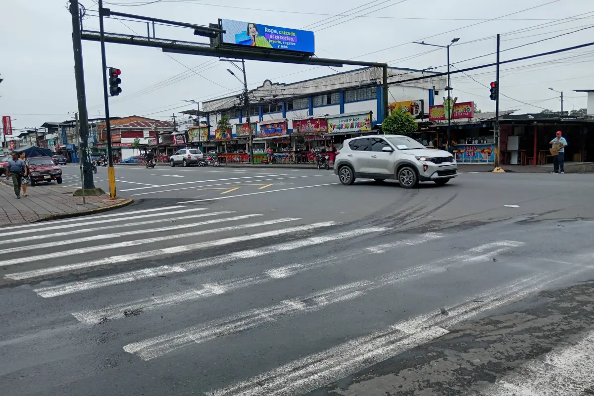 La intersección donde culminará el desfile de cantonización en El Carmen, Leandro Vélez