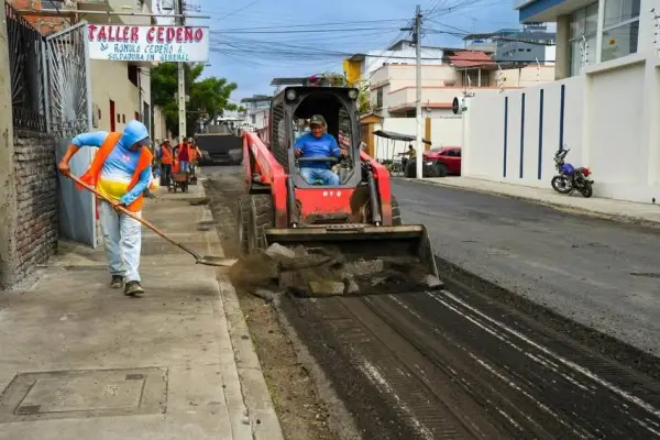 La repavimentación llegó a la Calle 16.  ,El Diario