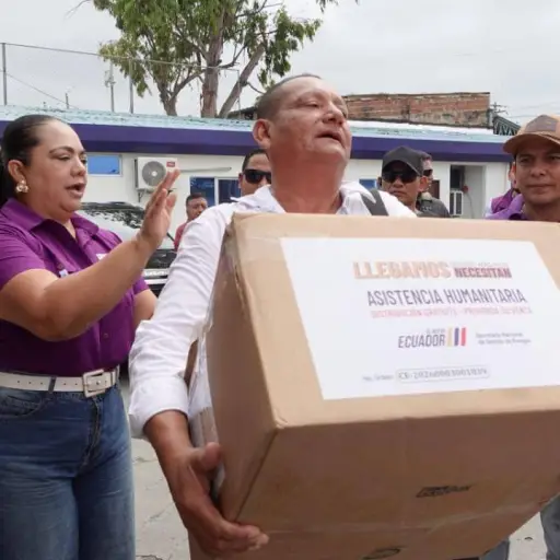 Desesperación de familias pesqueras: kits alimenticios y promesas sin cumplir a casi un mes de perder sus embarcaciones
