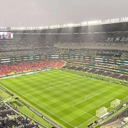 La FIFA estudia adelantar inicio del México-Inglaterra por riesgo de tormentas
