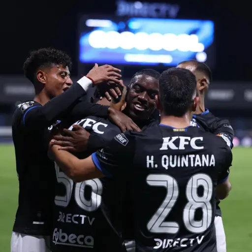 Independiente del Valle goleó 4-0 a Manta FC y se afianza en la cima de la LigaPro