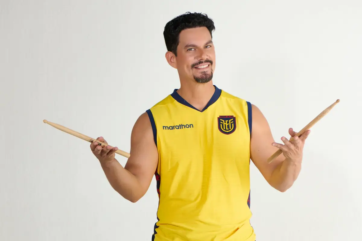 Billy Cueva atraviesa una etapa de renovación artística con nuevos sencillos que lo llevan del rock hacia las baladas, el pop latino y futuras fusiones musicales., Redes sociales