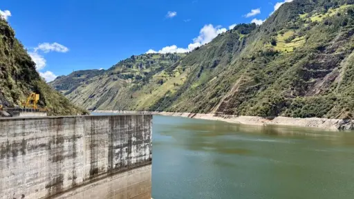 Embalse Mazar se mantiene a tres metros de su nivel máximo en el sistema Paute