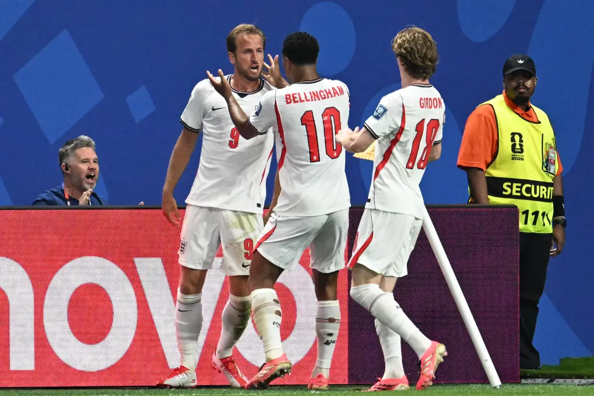 Kane encajó el doblete que llevará a los ingleses a medirse con México., ROBERTO SCHMIDT/AFP.