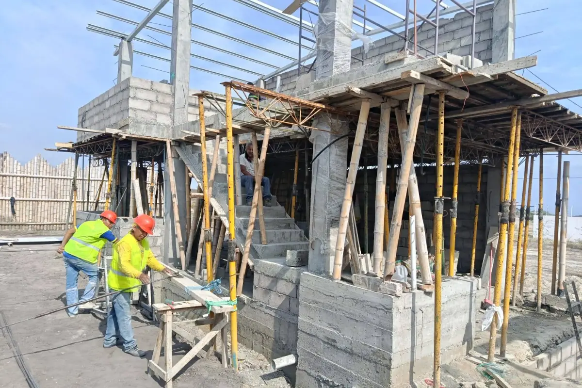 Expertos proponen la creación de una Dirección de Control de Construcciones en el Municipio de Manta, que trabaje junto al personal municipal existente., El Diario