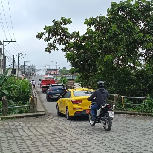 El cierre del baipás destapó otro problema: vecinos temen por un puente y una escuela en Santo Domingo